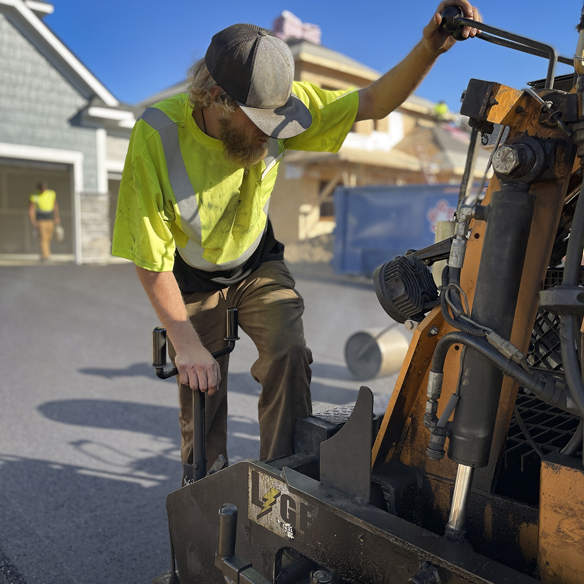 How Heat Affects Asphalt and Compaction